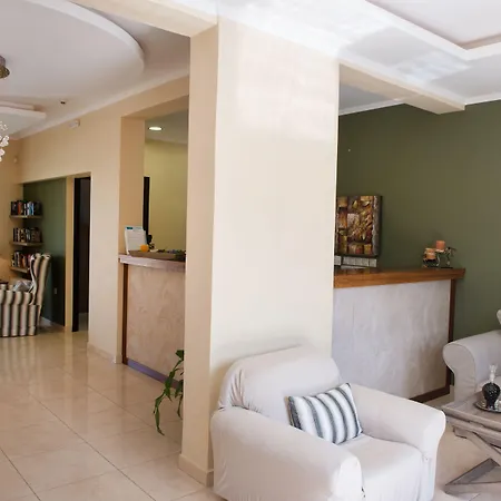 Christina Apartmanhotel Lijá