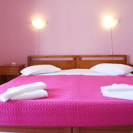 Apart Otel Christina
