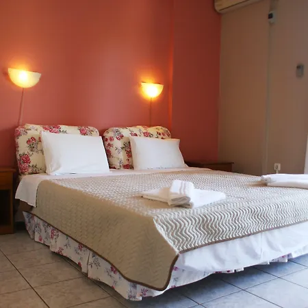 Christina Apartmanhotel