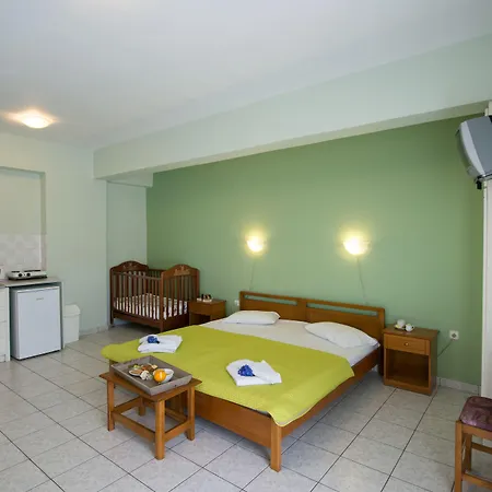 Christina Apart Otel Lygia (Lefkada)
