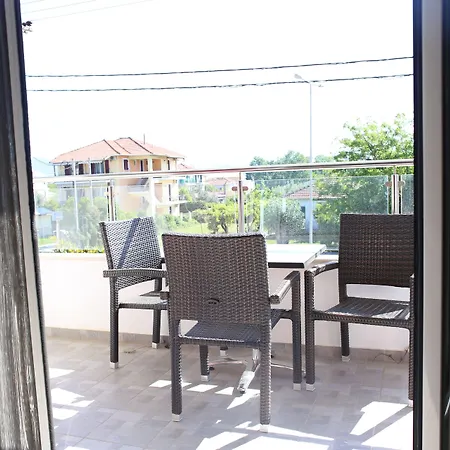 Christina Apartmanhotel