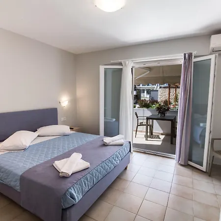 Christina Aparthotel 4*